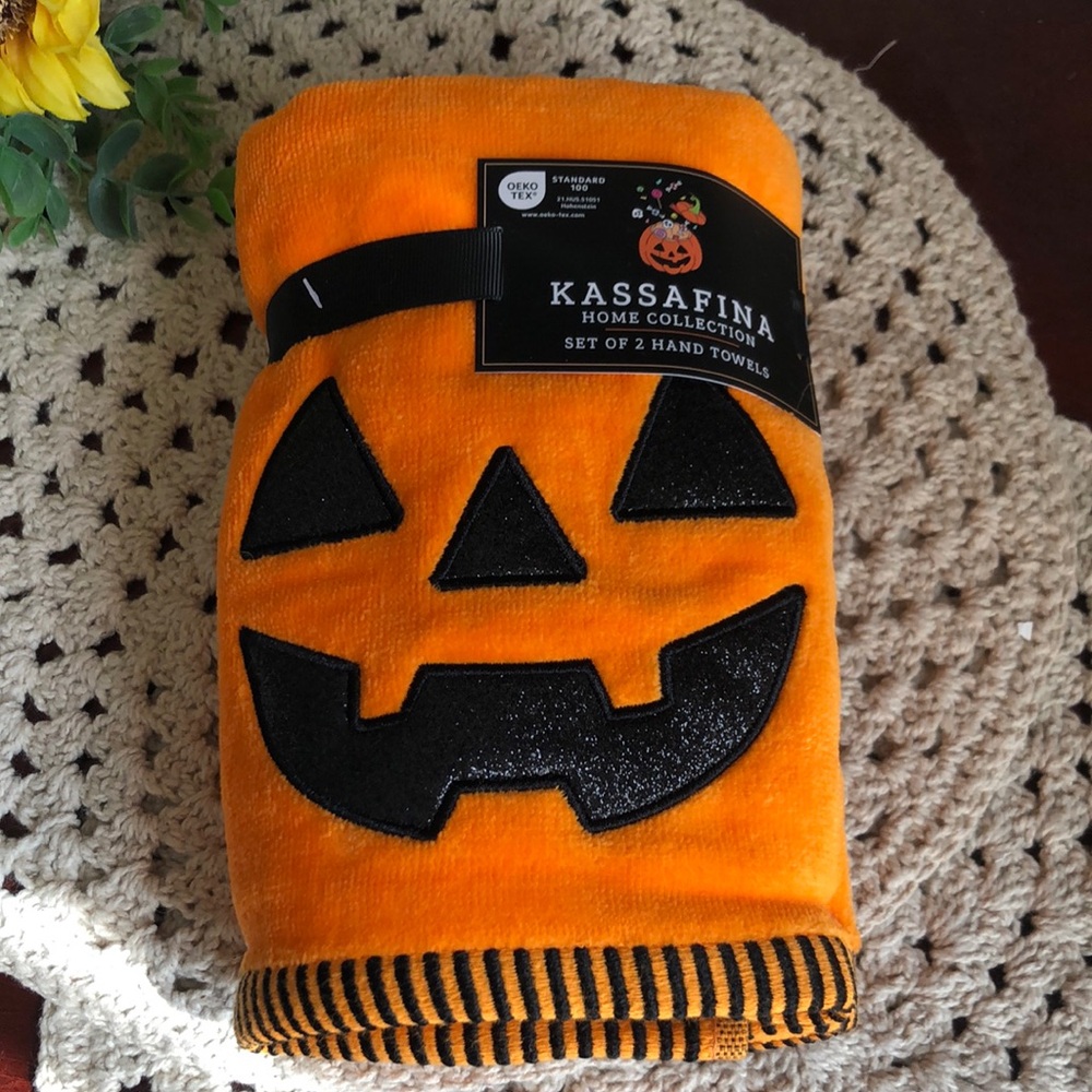 Kassafina Halloween Pumpkin Hand Towel - Orange & Black